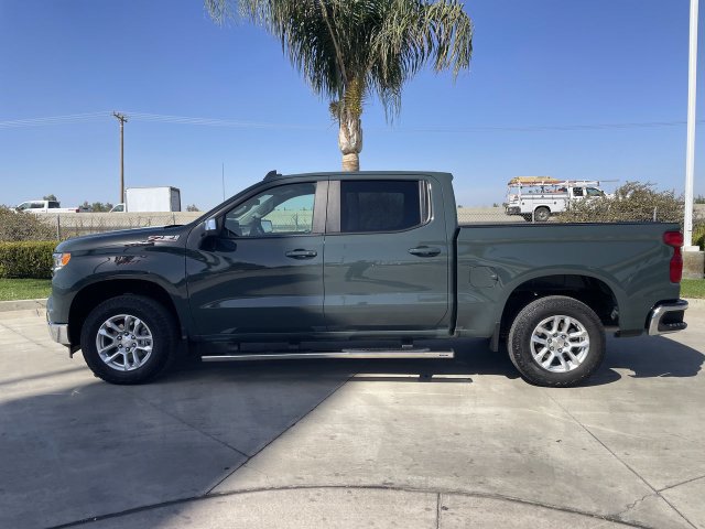 Used 2025 Chevrolet Silverado 1500 LT w/ Z71 Off-Road Package AWD/4WD image 5