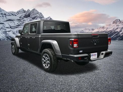 New 2026 Jeep Gladiator Sport AWD/4WD image 3