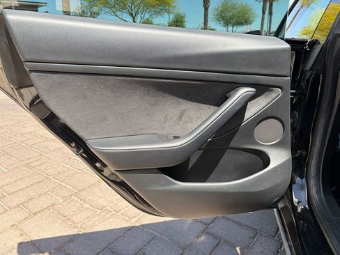 Used 2021 Tesla Model 3 Standard Range Plus RWD image 9