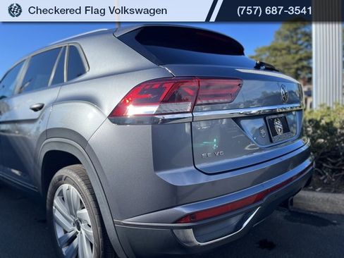 Used 2022 Volkswagen Atlas Cross Sport SE w/ Panoramic Sunroof Package image 11