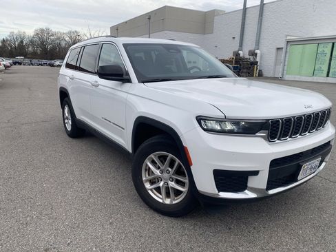 Used 2023 Jeep Grand Cherokee L Laredo w/ Trailer Tow Group (B) image 2