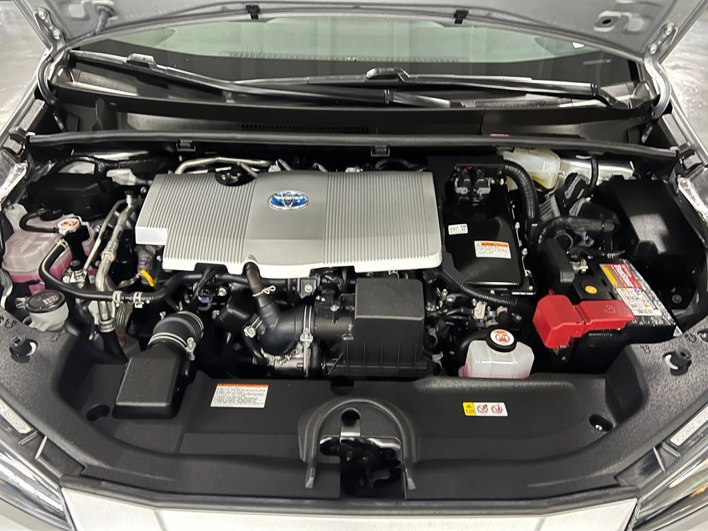 Certified 2022 Toyota Prius LE FWD image 37