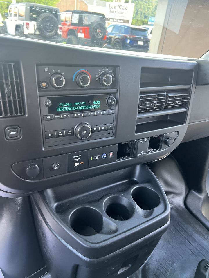 Used 2022 Chevrolet Express 3500 LS RWD image 19
