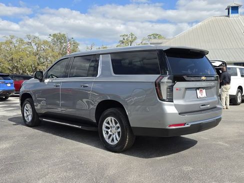New 2026 Chevrolet Suburban LT w/ Comfort Package image 3