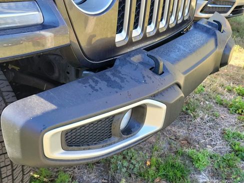 Used 2021 Jeep Wrangler Unlimited Sahara image 6