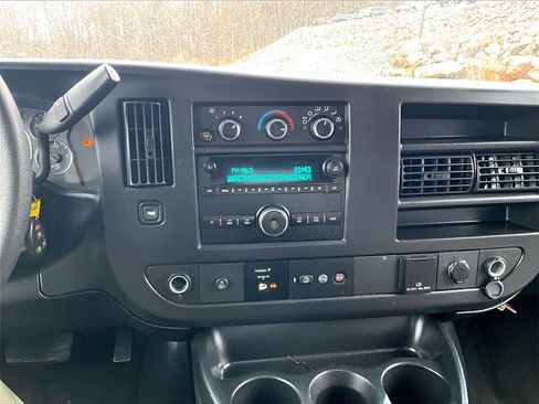 Used 2018 Chevrolet Express 3500 LT w/ LT Preferred Equipment Group image 28