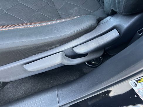 Used 2020 Nissan Kicks SR image 24