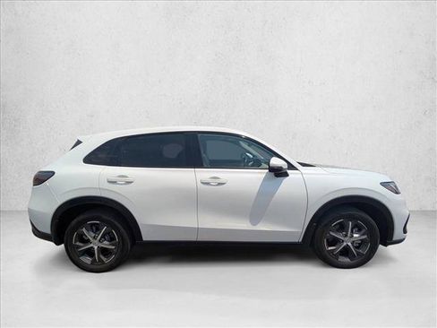 Used 2023 Honda HR-V EX-L image 4