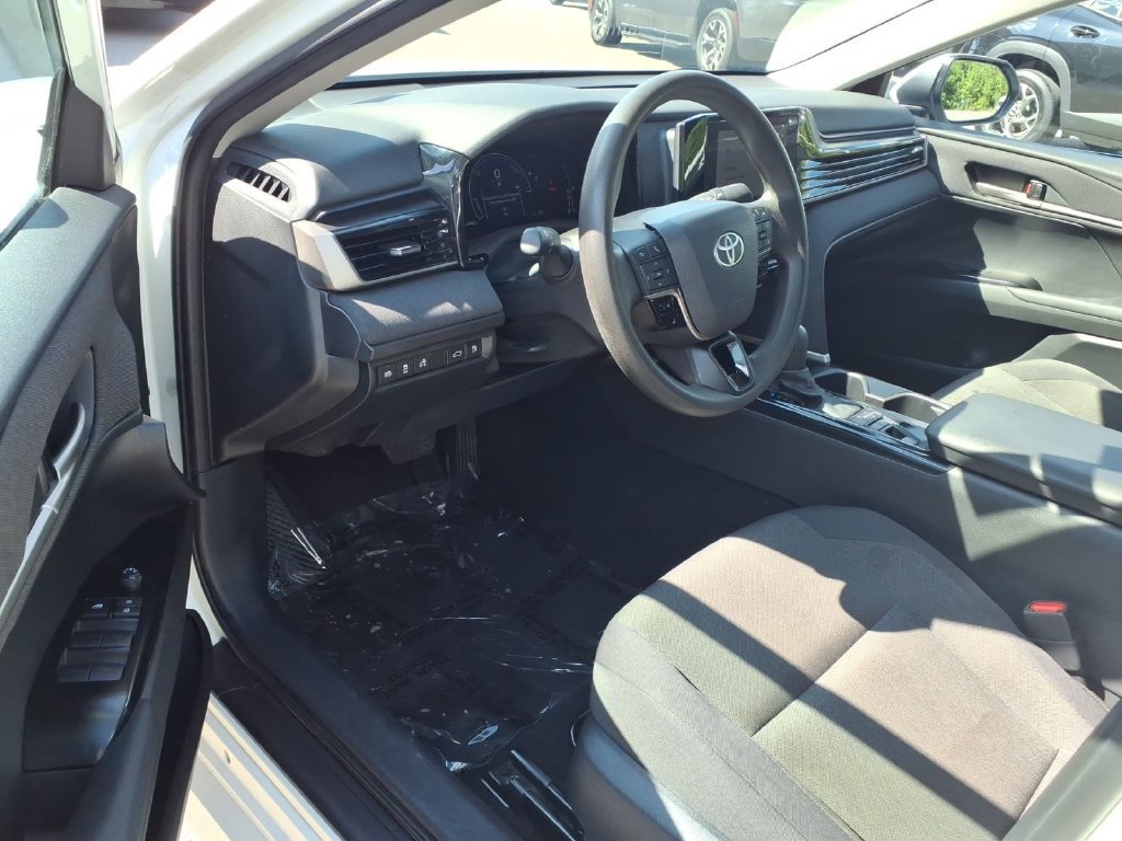Used 2025 Toyota Camry LE FWD image 8