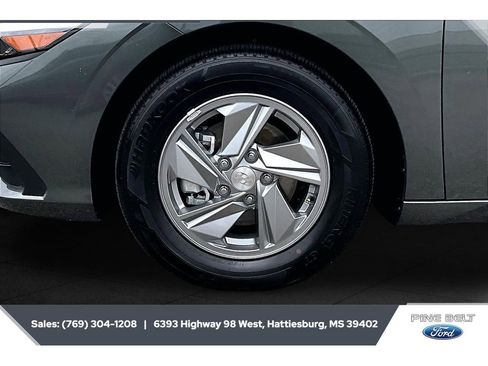 Used 2026 Hyundai Elantra SE FWD image 7