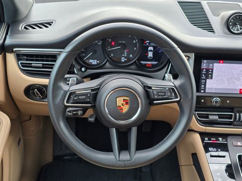 Used 2024 Porsche Macan AWD/4WD image 19