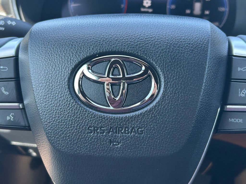 Certified 2026 Toyota Highlander Platinum AWD/4WD image 43