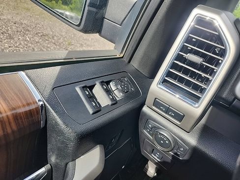 Used 2017 Ford F150 Lariat AWD/4WD image 18