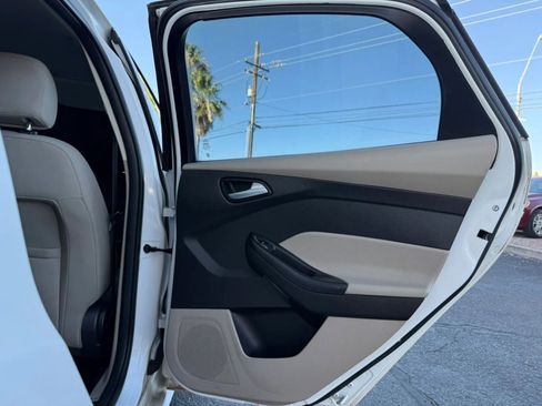 Used 2015 Ford Focus SE w/ SE Sport Package FWD image 33