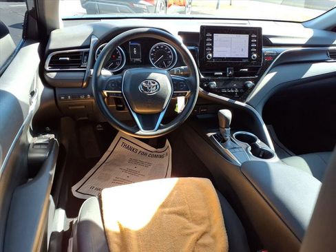 Used 2024 Toyota Camry LE image 4