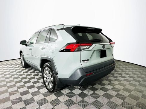 Used 2020 Toyota RAV4 XLE Premium image 7