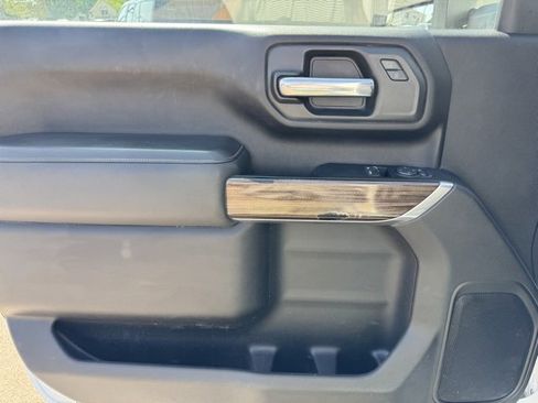 Used 2022 Chevrolet Silverado 3500 LT w/ Convenience Package image 16