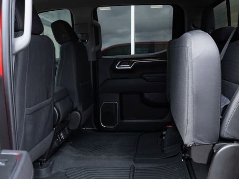 Used 2025 Chevrolet Silverado 1500 LT AWD/4WD image 21