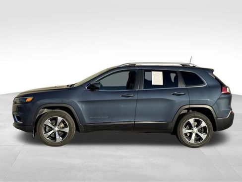Used 2020 Jeep Cherokee Limited image 29