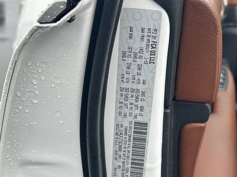 Used 2016 Jeep Grand Cherokee Summit AWD/4WD image 35