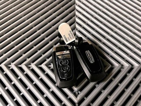 Used 2023 Lincoln Navigator Reserve image 9