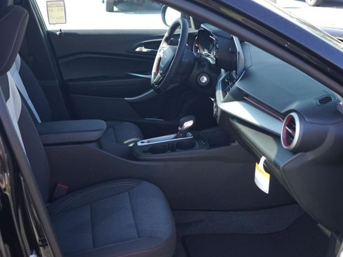 New 2026 Chevrolet Trax RS w/ Sunroof Package image 29