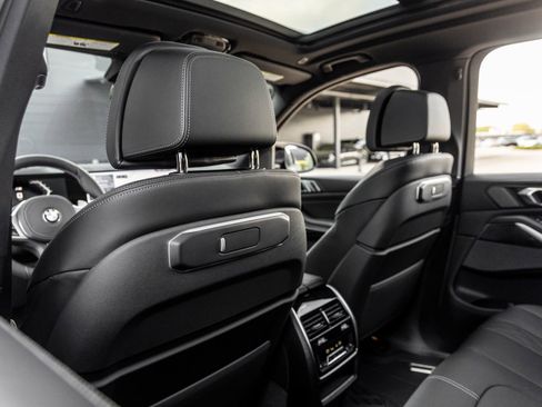 Used 2026 BMW X5 M60i w/ Climate Comfort Package image 27