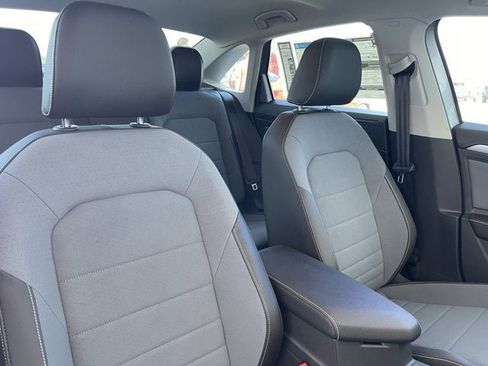 New 2025 Volkswagen Jetta SE image 30