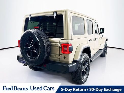 Used 2022 Jeep Wrangler Unlimited Sahara AWD/4WD image 10