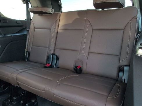 Used 2022 Chevrolet Tahoe High Country image 8