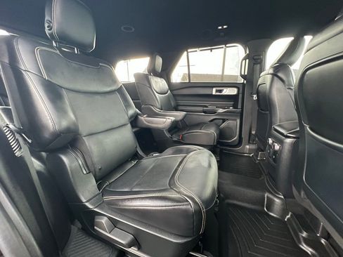 Used 2020 Ford Explorer ST w/ ST Street Pack image 29