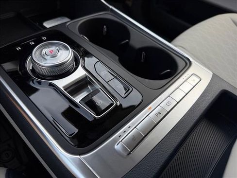 New 2026 Kia Carnival EX FWD image 25