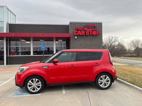 Used 2015 Kia Soul + w/ Primo Package image 1