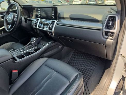Used 2021 Kia Sorento S image 23