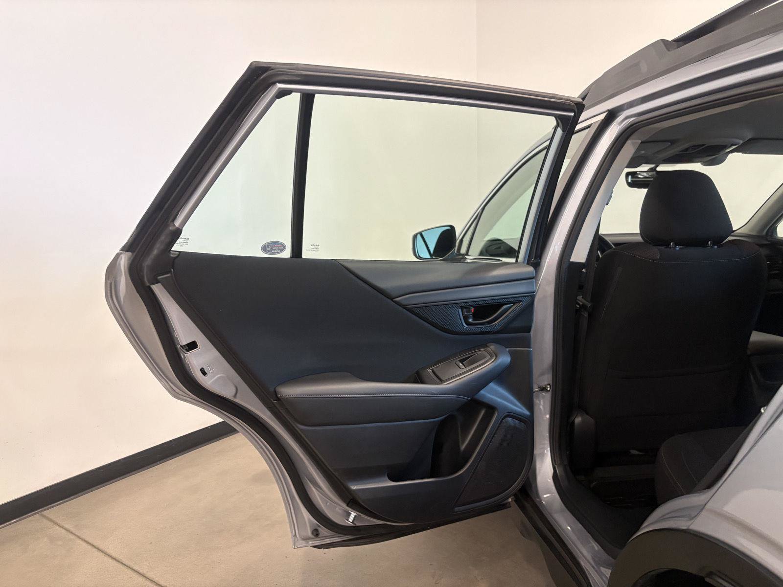 Used 2021 Subaru Outback AWD/4WD image 30