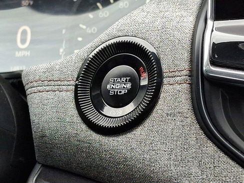 Certified 2022 Jeep Compass Latitude image 29