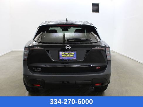 New 2026 Nissan Kicks SR image 3