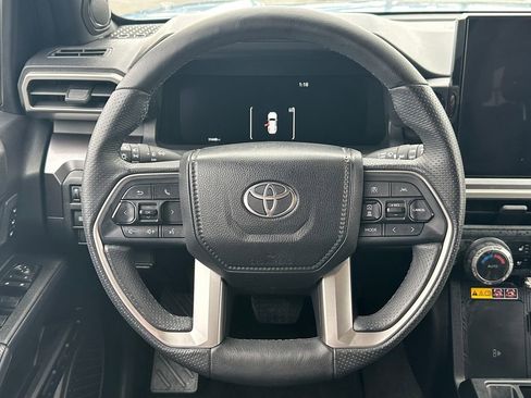 Certified 2025 Toyota 4Runner TRD Off-Road Premium AWD/4WD image 19
