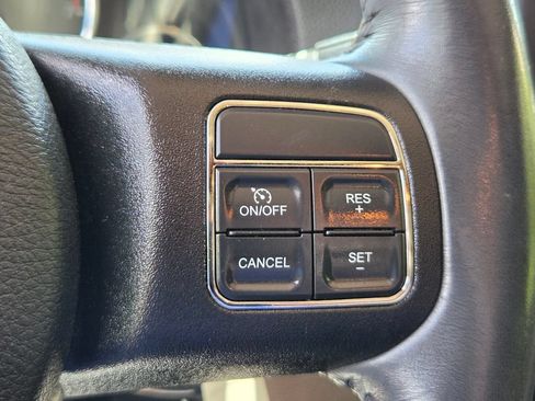 Used 2016 Jeep Wrangler Unlimited Sahara w/ Connectivity Group AWD/4WD image 21