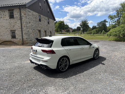 Used 2024 Volkswagen Golf R AWD/4WD image 5