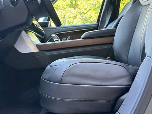 New 2026 Land Rover Range Rover SE image 14