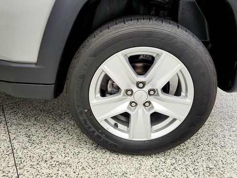 Used 2022 Jeep Compass Latitude w/ Sun and Sound Group AWD/4WD image 29