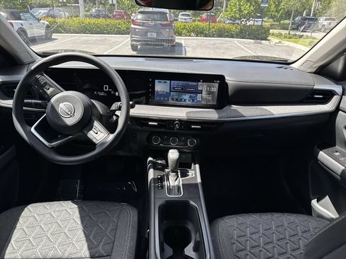 Used 2025 Nissan Kicks SV FWD image 14