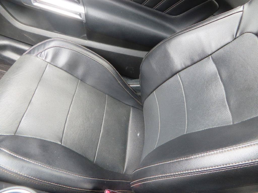 Used 2020 Ford Mustang Premium RWD image 19