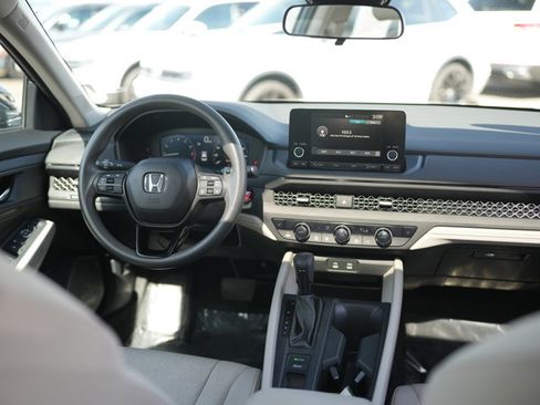 Used 2023 Honda Accord EX image 27