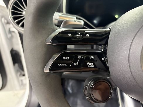 Used 2022 Mercedes-Benz SL 63 AMG 4MATIC image 13