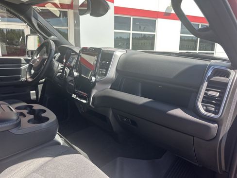 Used 2024 RAM 2500 Big Horn w/ Night Edition AWD/4WD image 31