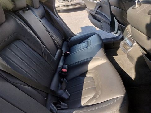 Used 2022 Maserati Quattroporte Modena image 18