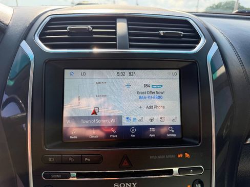Used 2016 Ford Explorer Platinum AWD/4WD image 25
