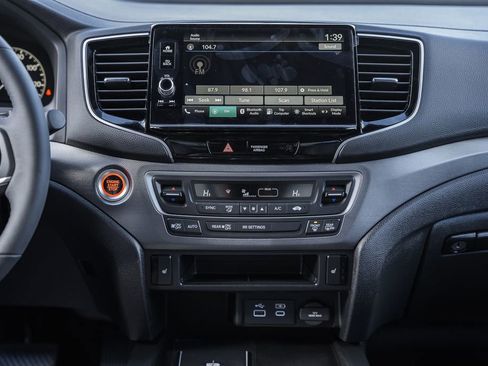 New 2025 Honda Ridgeline RTL image 18